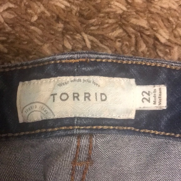 Torrid BOYFRIEND Jeans - Picture 3 of 4